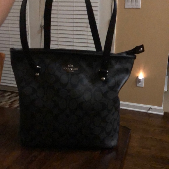 Coach Tote Bag Black Signature Design - Picture 3 of 4
